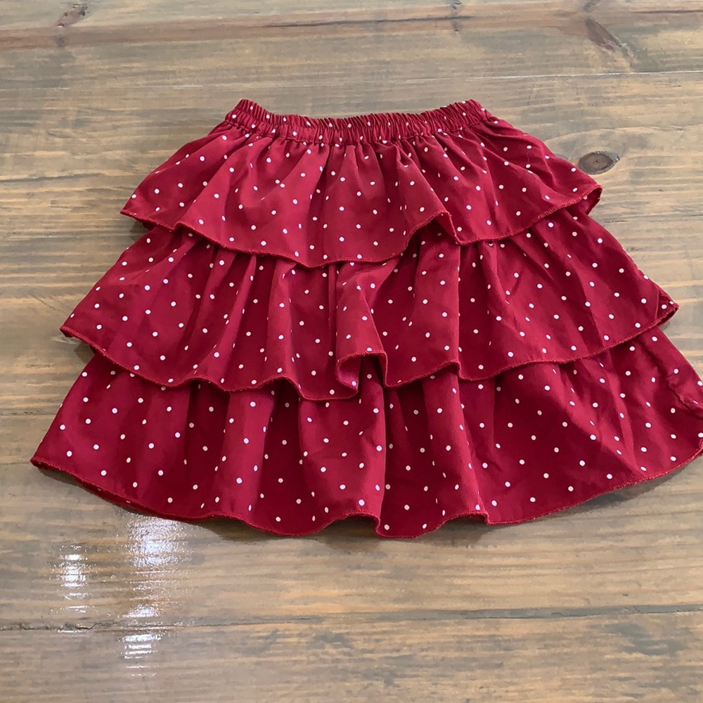 A.T.U.N. Ruffled skirt. Size 5-6 years.
